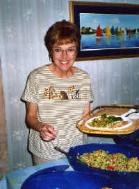 NancyDinner.jpg (64256 bytes)